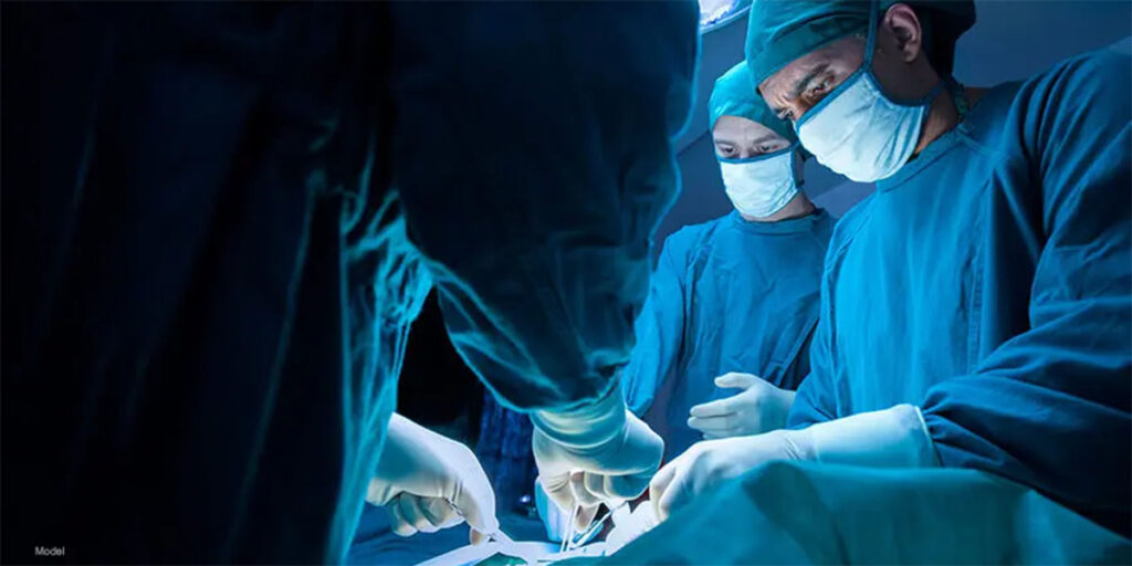 Male Liposuction surgeons